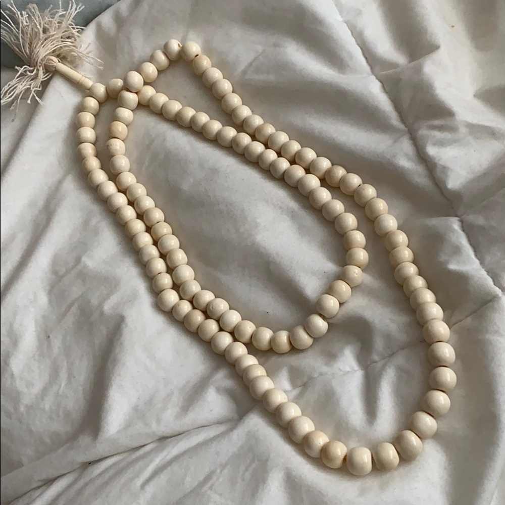 Large cream statement necklace